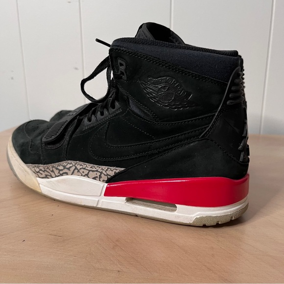 Nike Air Jordan Legacy 312 Black and Red High-Top Sneakers Men's 12 - Picture 2 of 13
